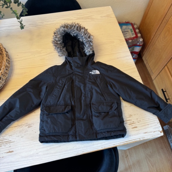 North face - Picture 3 of 3